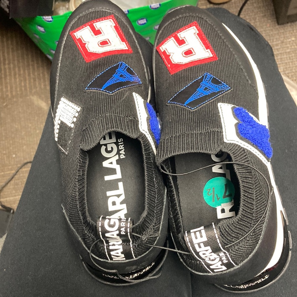 NWT Karl Lagerfeld slip on Sneakers